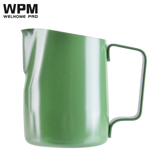 WPM斜口拉花杯450cc (大圓嘴)(淺綠)  |WPM 品牌專區